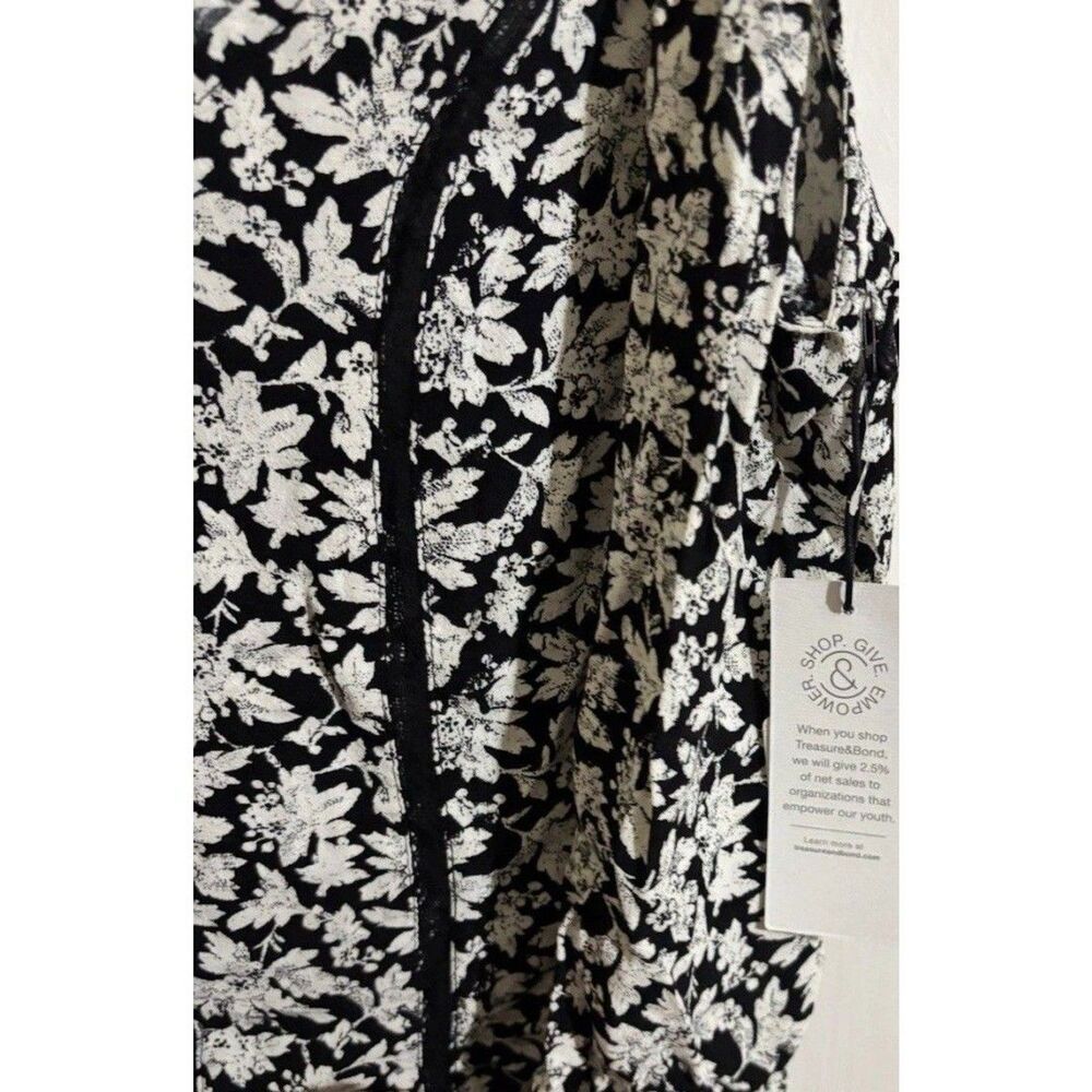 NWT  Treasure & Bond Floral Print V-Neck Cami Tank, Lace Trim, Adjustable Straps - Picture 4 of 12